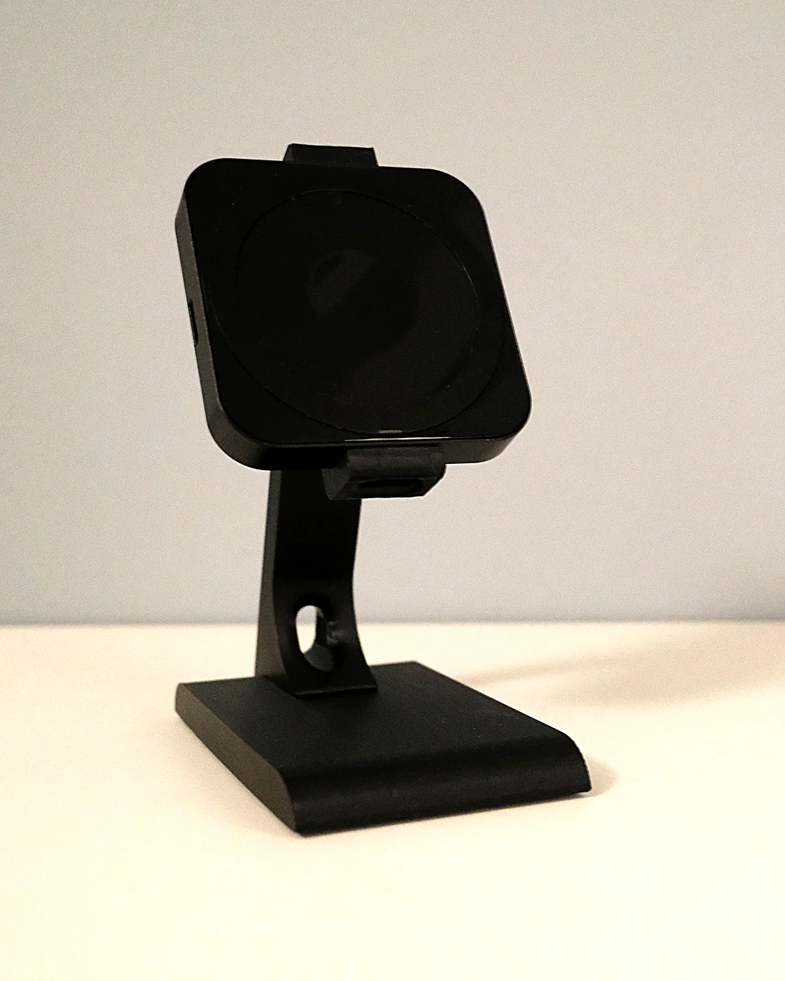 HPER stand, black charger